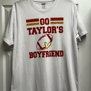 Go Taylor’s Boyfriend T-Shirt